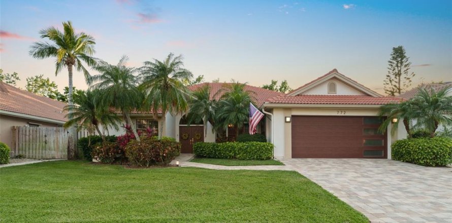 Villa ou maison à Saint Petersburg, Floride 4 chambres, 213.77 m2 № 1636641
