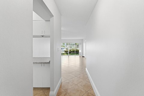 Condo in Deerfield Beach, Florida, 1 bedroom  № 2173665 - photo 7