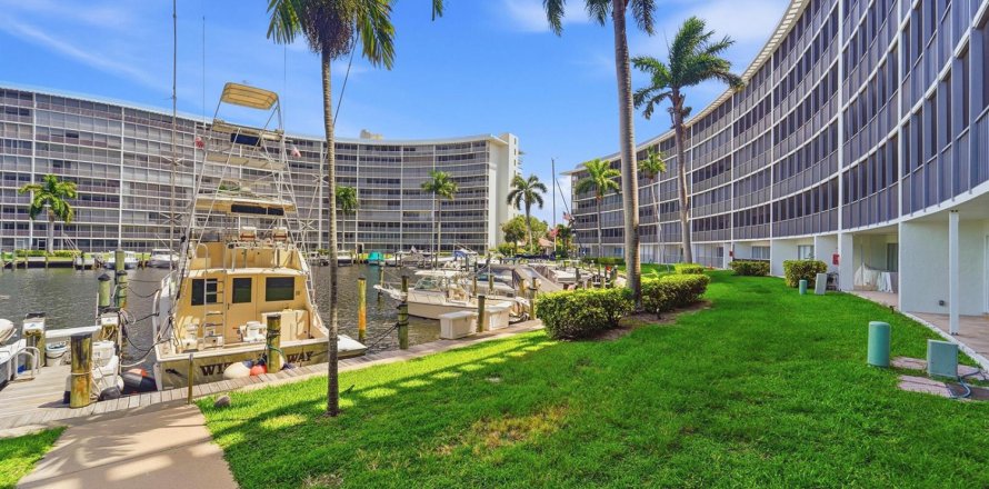 Condo in Deerfield Beach, Florida, 1 bedroom  № 2173665