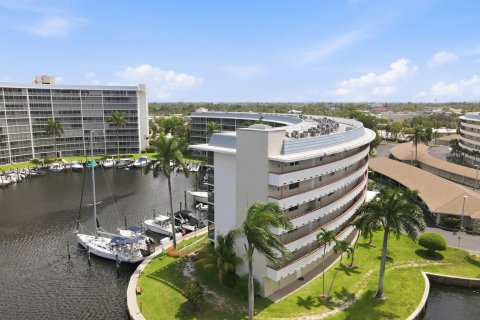 Condo in Deerfield Beach, Florida, 1 bedroom  № 2173665 - photo 24