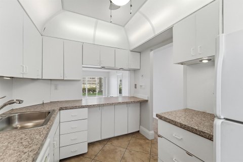 Condo in Deerfield Beach, Florida, 1 bedroom  № 2173665 - photo 13