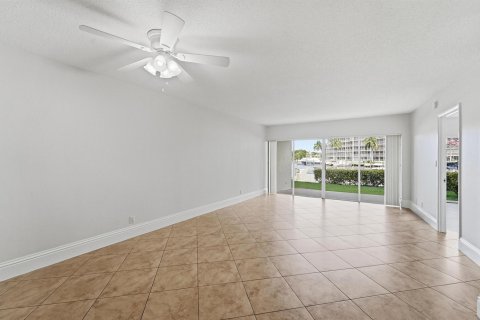 Condo in Deerfield Beach, Florida, 1 bedroom  № 2173665 - photo 8