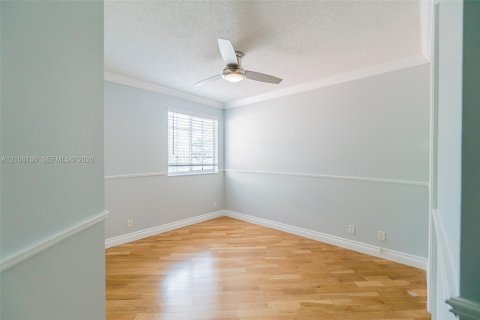 Touwnhouse à louer à Weston, Floride: 3 chambres, 134.06 m2 № 2414827 - photo 2