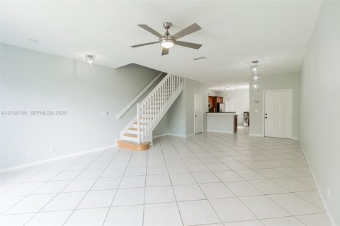 Touwnhouse à louer à Weston, Floride: 3 chambres, 134.06 m2 № 2414827 - photo 7