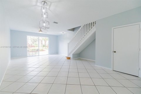 Touwnhouse à louer à Weston, Floride: 3 chambres, 134.06 m2 № 2414827 - photo 6
