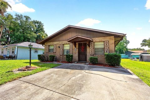 Villa ou maison à vendre à Sanford, Floride: 2 chambres, 104.05 m2 № 2227879 - photo 3