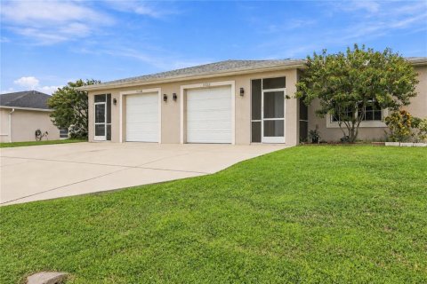 Immobilier commercial à vendre à Englewood, Floride: 4 chambres, 210.52 m2 № 2390897 - photo 3