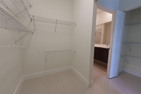 Снять в аренду кондоминиум в Дорал, Флорида 3 спальни, 104.89м2, № 2155947 - фото 15