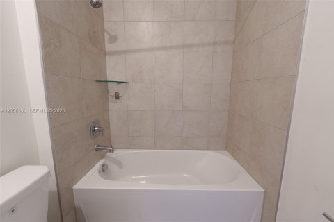 Снять в аренду кондоминиум в Дорал, Флорида 3 спальни, 104.89м2, № 2155947 - фото 22