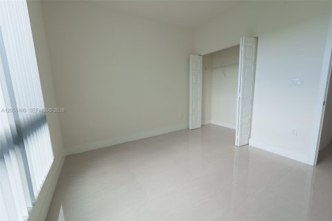 Снять в аренду кондоминиум в Дорал, Флорида 3 спальни, 104.89м2, № 2155947 - фото 19