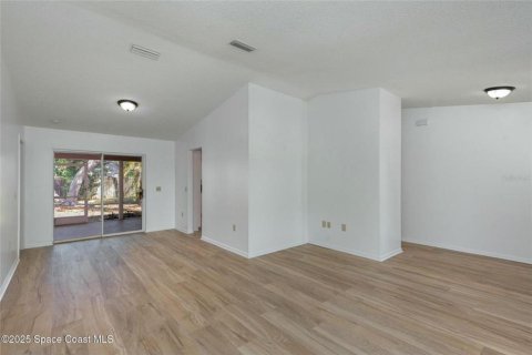 Casa en venta en Titusville, Florida, 3 dormitorios, 172.15 m2 № 1589756 - foto 8