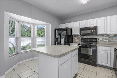 House in Orlando, Florida 4 bedrooms, 180.04 sq.m. № 1913191 - photo 7