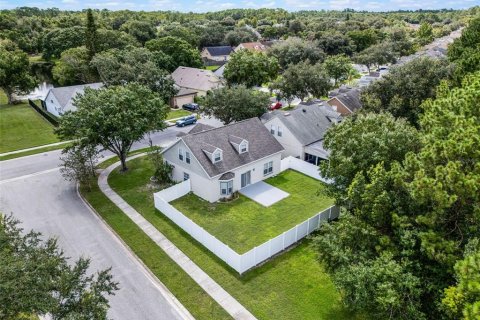 House in Orlando, Florida 4 bedrooms, 180.04 sq.m. № 1913191 - photo 30