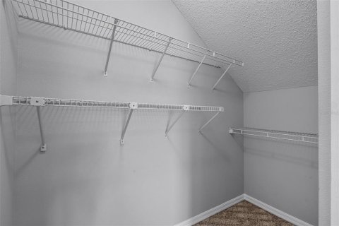 House in Orlando, Florida 4 bedrooms, 180.04 sq.m. № 1913191 - photo 15