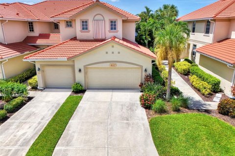 Condo in Port Charlotte, Florida, 2 bedrooms  № 1689639 - photo 1