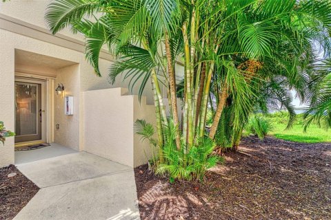 Condo in Port Charlotte, Florida, 2 bedrooms  № 1689639 - photo 4