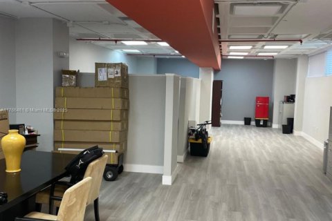 Propiedad comercial en Miami, Florida № 2055139