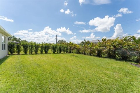 Casa en alquiler en Punta Gorda, Florida, 4 dormitorios, 169.83 m2 № 2091408 - foto 20