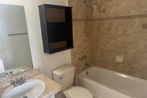 Снять в аренду квартиру в Хайалиа, Флорида 2 спальни, 101.73м2, № 1933644 - фото 8