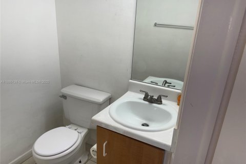 Снять в аренду квартиру в Хайалиа, Флорида 2 спальни, 101.73м2, № 1933644 - фото 5