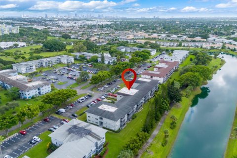 Condominio en venta en Hollywood, Florida, 1 dormitorio, 69.12 m2 № 1947935 - foto 21