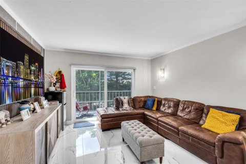 Condominio en venta en Hollywood, Florida, 1 dormitorio, 69.12 m2 № 1947935 - foto 7