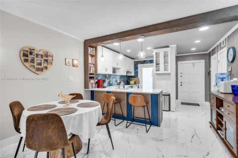 Condominio en venta en Hollywood, Florida, 1 dormitorio, 69.12 m2 № 1947935 - foto 9