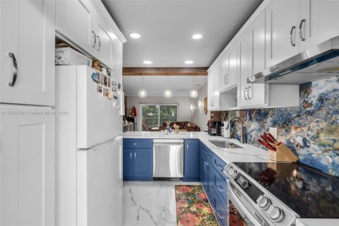 Condominio en venta en Hollywood, Florida, 1 dormitorio, 69.12 m2 № 1947935 - foto 1