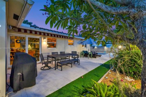 Купить виллу или дом в Форт-Лодердейл, Флорида 3 спальни, 115.94м2, № 1958414 - фото 3