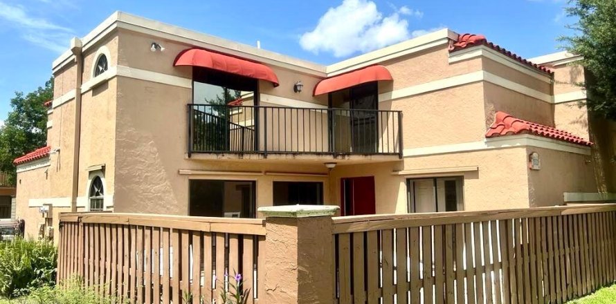 Townhouse in Boca Raton, Florida 3 bedrooms, 126.72 sq.m. № 2250483