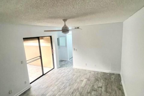 Townhouse in Boca Raton, Florida 3 bedrooms, 126.72 sq.m. № 2250483 - photo 5