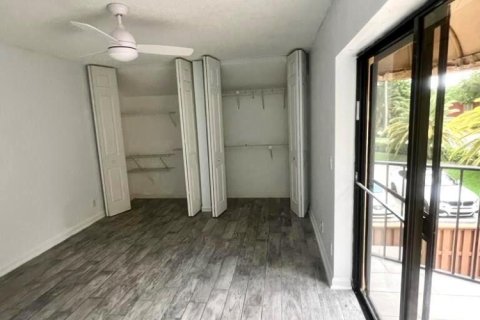 Townhouse in Boca Raton, Florida 3 bedrooms, 126.72 sq.m. № 2250483 - photo 4
