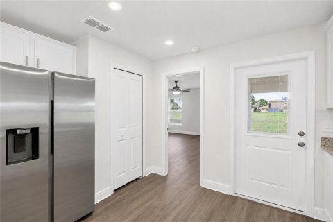 House in Lake Wales, Florida 3 bedrooms, 142.79 sq.m. № 2396188 - photo 18