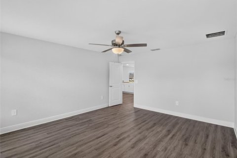 House in Lake Wales, Florida 3 bedrooms, 142.79 sq.m. № 2396188 - photo 28