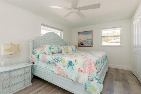 Casa en venta en Holmes Beach, Florida, 4 dormitorios, 189.24 m2 № 2239959 - foto 29