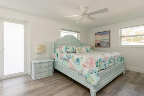 Casa en venta en Holmes Beach, Florida, 4 dormitorios, 189.24 m2 № 2239959 - foto 28
