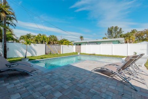 Casa en venta en Holmes Beach, Florida, 4 dormitorios, 189.24 m2 № 2239959 - foto 2