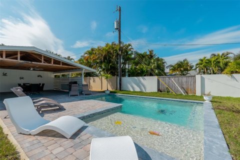Casa en venta en Holmes Beach, Florida, 4 dormitorios, 189.24 m2 № 2239959 - foto 15