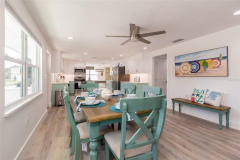Casa en venta en Holmes Beach, Florida, 4 dormitorios, 189.24 m2 № 2239959 - foto 7