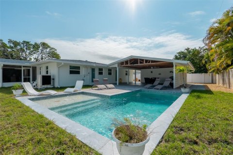 Casa en venta en Holmes Beach, Florida, 4 dormitorios, 189.24 m2 № 2239959 - foto 16
