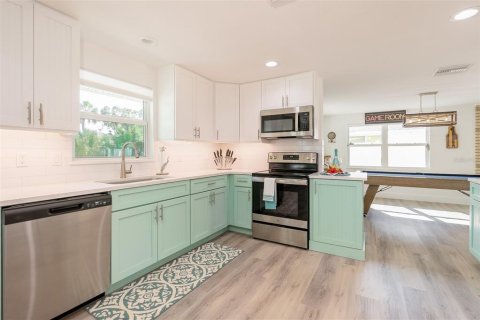Casa en venta en Holmes Beach, Florida, 4 dormitorios, 189.24 m2 № 2239959 - foto 3