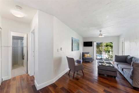 Copropriété à louer à North Miami, Floride: 2 chambres, 78.6 m2 № 1964353 - photo 4