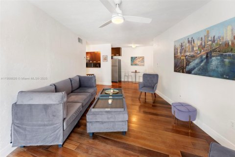 Copropriété à louer à North Miami, Floride: 2 chambres, 78.6 m2 № 1964353 - photo 5