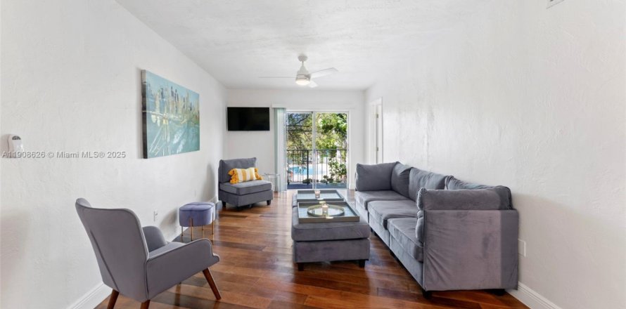 Condo à North Miami, Floride, 2 chambres  № 1964353