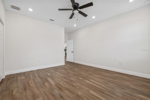 House in Tampa, Florida 3 bedrooms, 147.9 sq.m. № 1827180 - photo 26