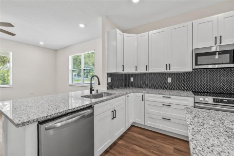 House in Tampa, Florida 3 bedrooms, 147.9 sq.m. № 1827180 - photo 19