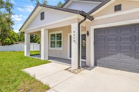 House in Tampa, Florida 3 bedrooms, 147.9 sq.m. № 1827180 - photo 7