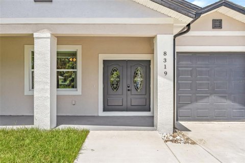 House in Tampa, Florida 3 bedrooms, 147.9 sq.m. № 1827180 - photo 8