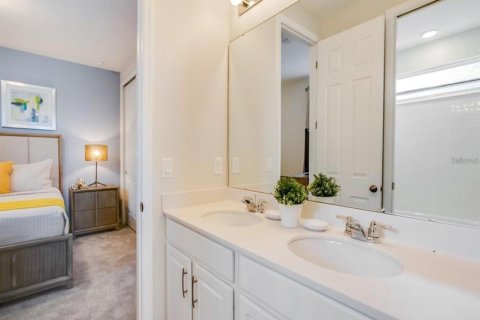 Casa en venta en Kissimmee, Florida, 9 dormitorios, 405.33 m2 № 1769644 - foto 27