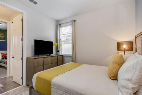 Casa en venta en Kissimmee, Florida, 9 dormitorios, 405.33 m2 № 1769644 - foto 26